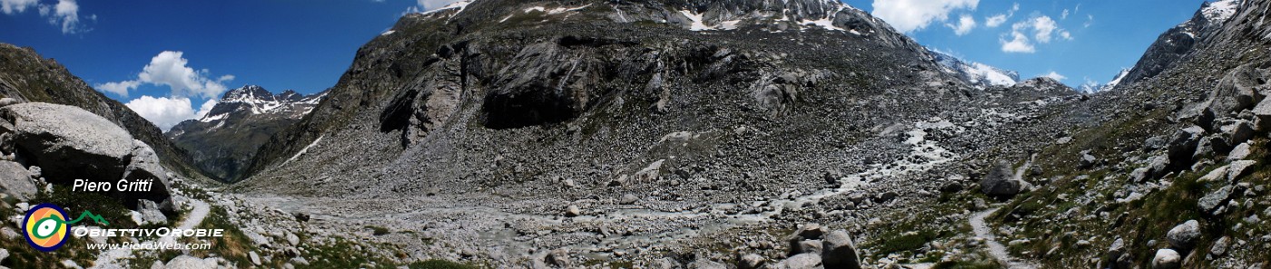 38 Risalendo la valle glaciale del Forno.jpg